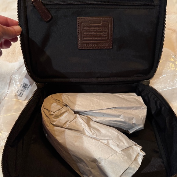 Coach Travel Kit - Picture 5 of 6